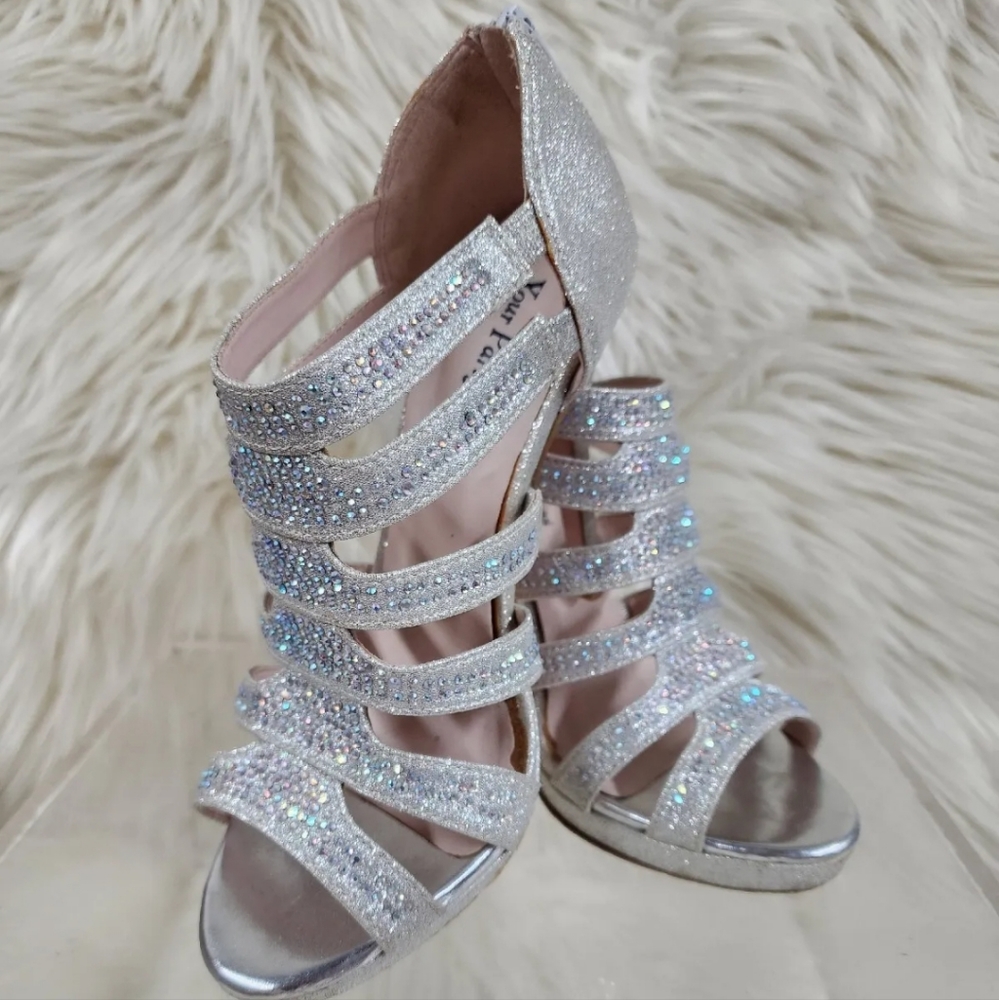 YOUR PARTY SHOES SIZE 7